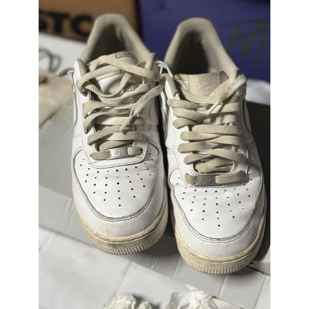 Size 10 - Nike Air Force 1 '07 Low Triple White